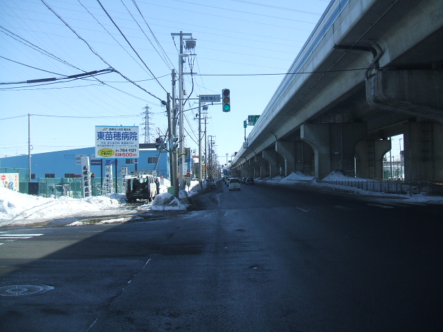 新道三角点通手前東向き